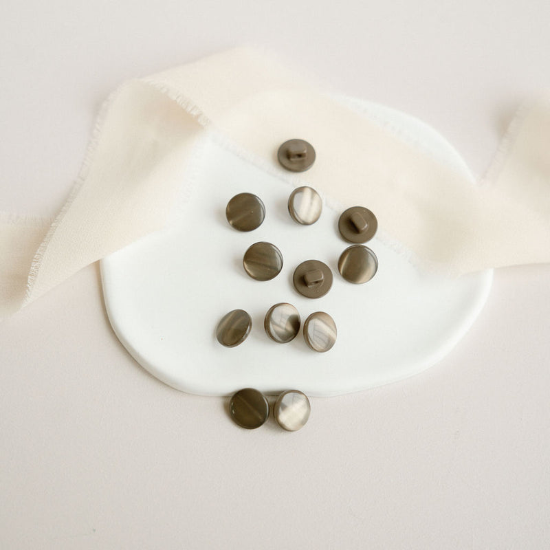 "Plump" buttons - Khaki