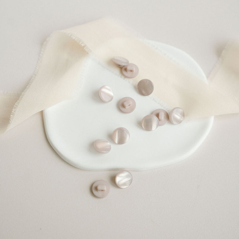 "Plump" buttons - Truffle