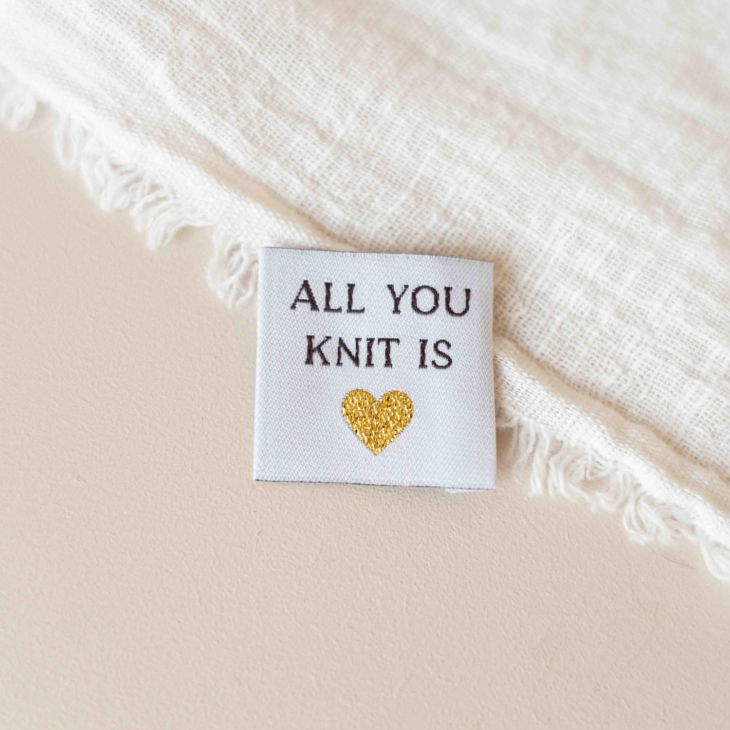 Etiquette tissée "all you knit is love"